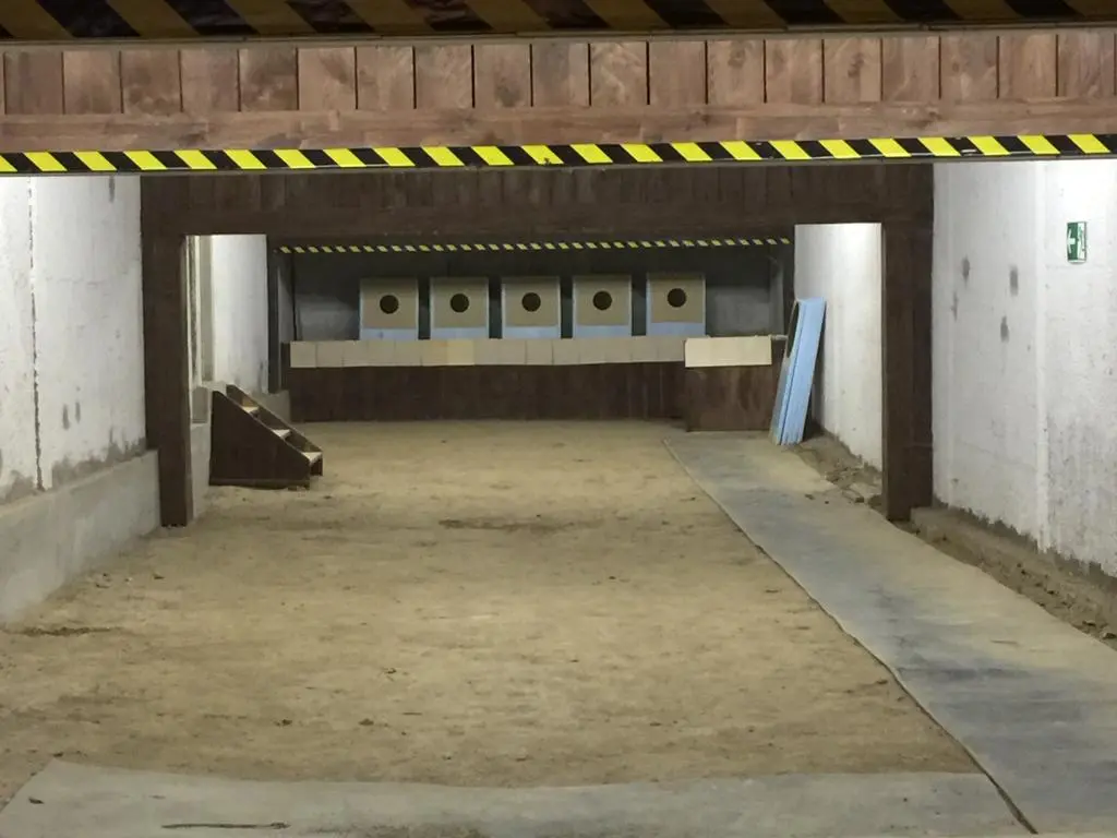 Pistolenstand / Kurzwaffen